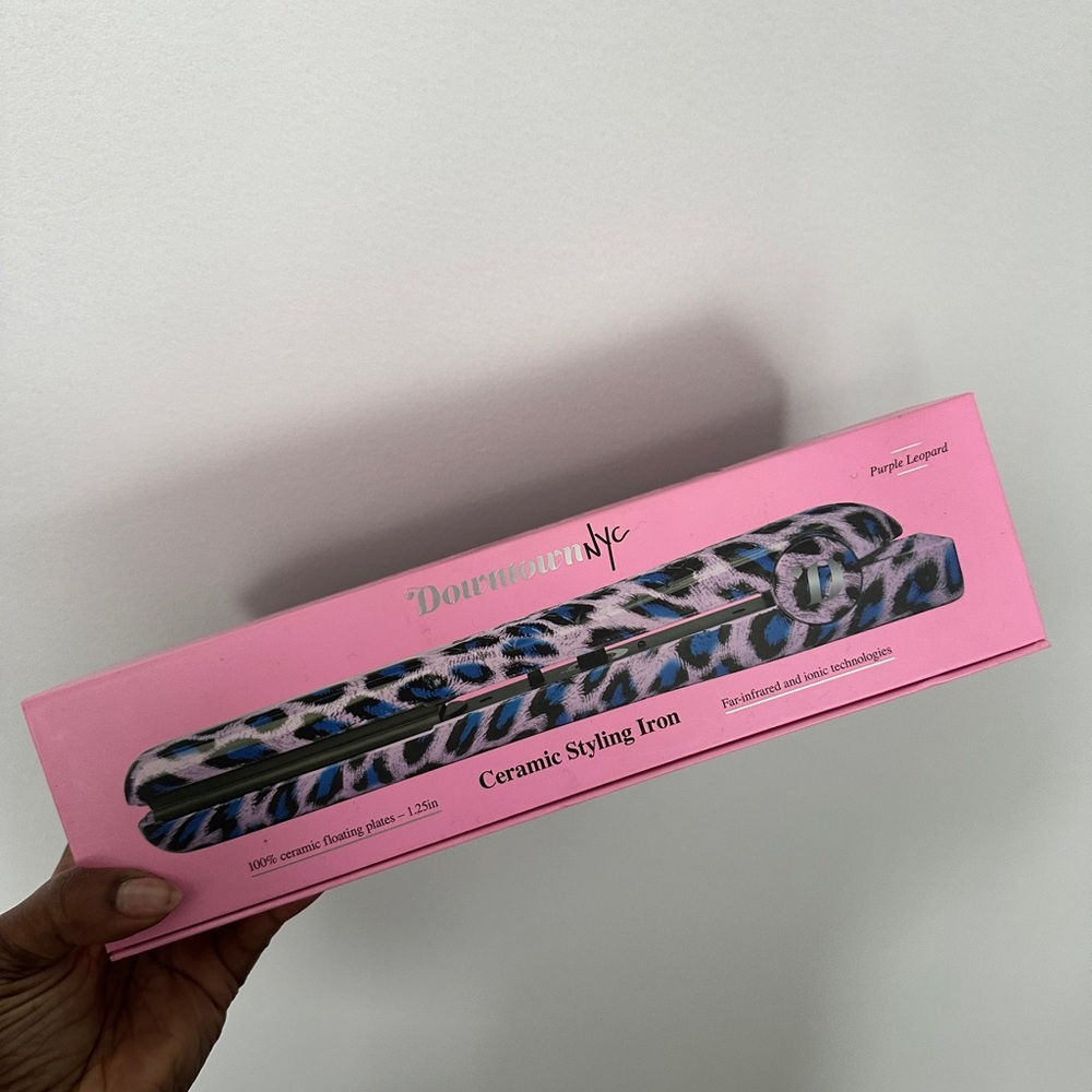 Downtown NYC Ceramic Styling Iron - Leopard Print